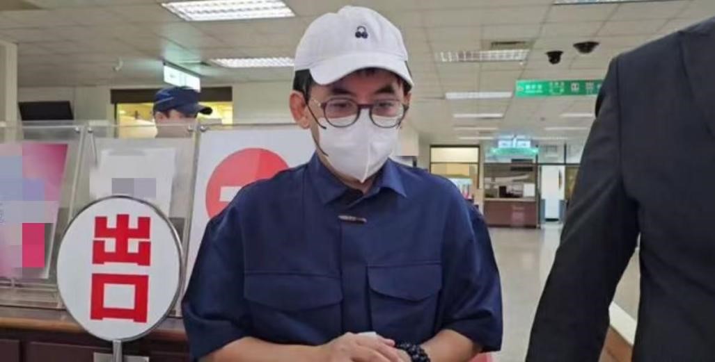 台媒：花数百万新台币与33名被害人和解，黄子佼求轻判，二审定于11月25日宣判