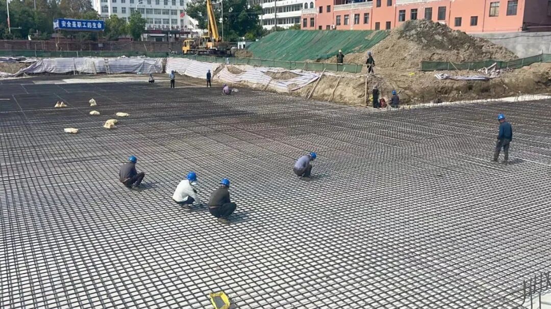 怡昌隆服饰项目建设现场。