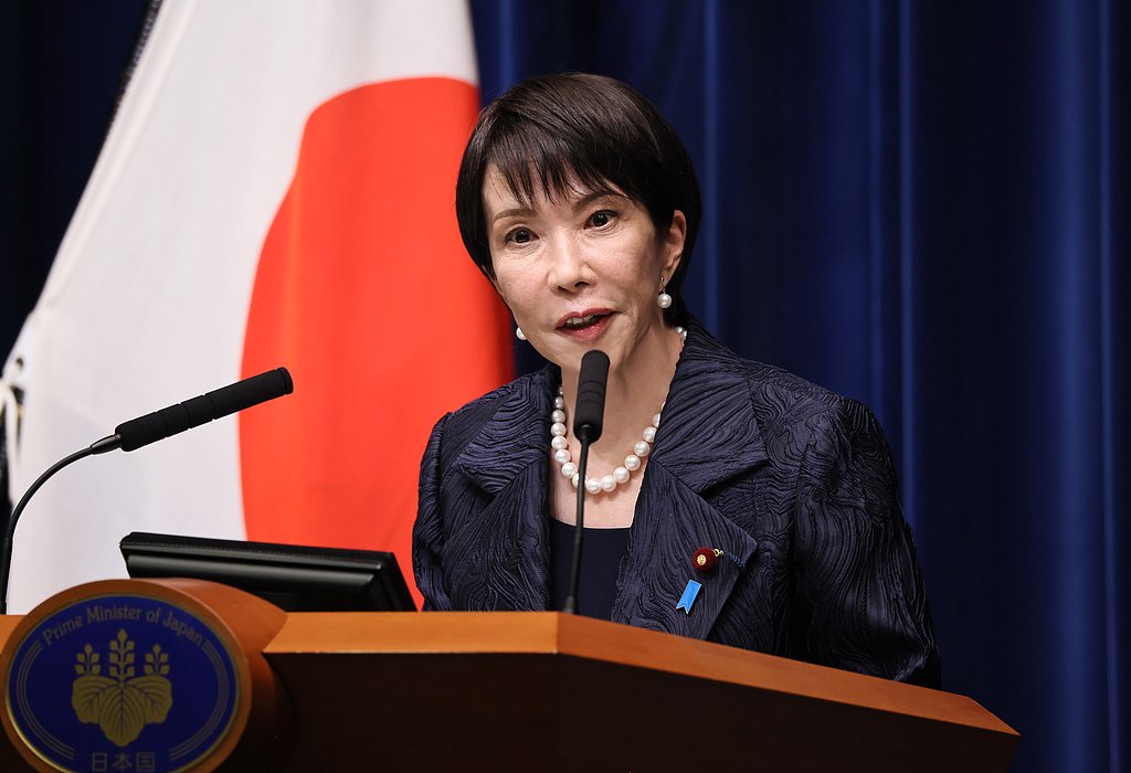 脆弱聯(lián)盟限制重大決策，鷹派立場(chǎng)可能影響外交，高市早苗當(dāng)選引發(fā)復(fù)雜反響