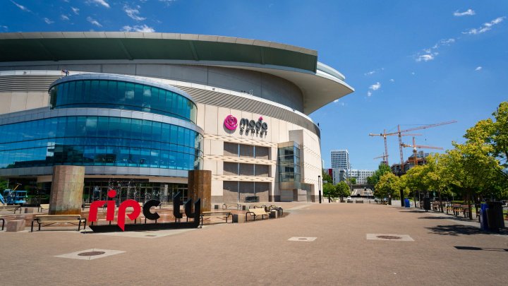 美记:NHL飓风队老板邓顿对开拓者的收购将分数年的几个阶段进行