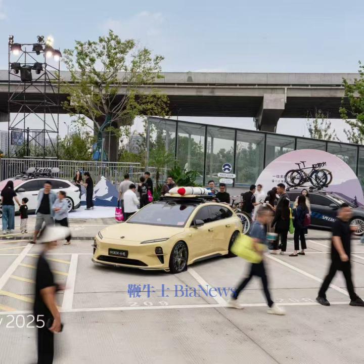 NIO Day上,蔚来车主展示“改装车”