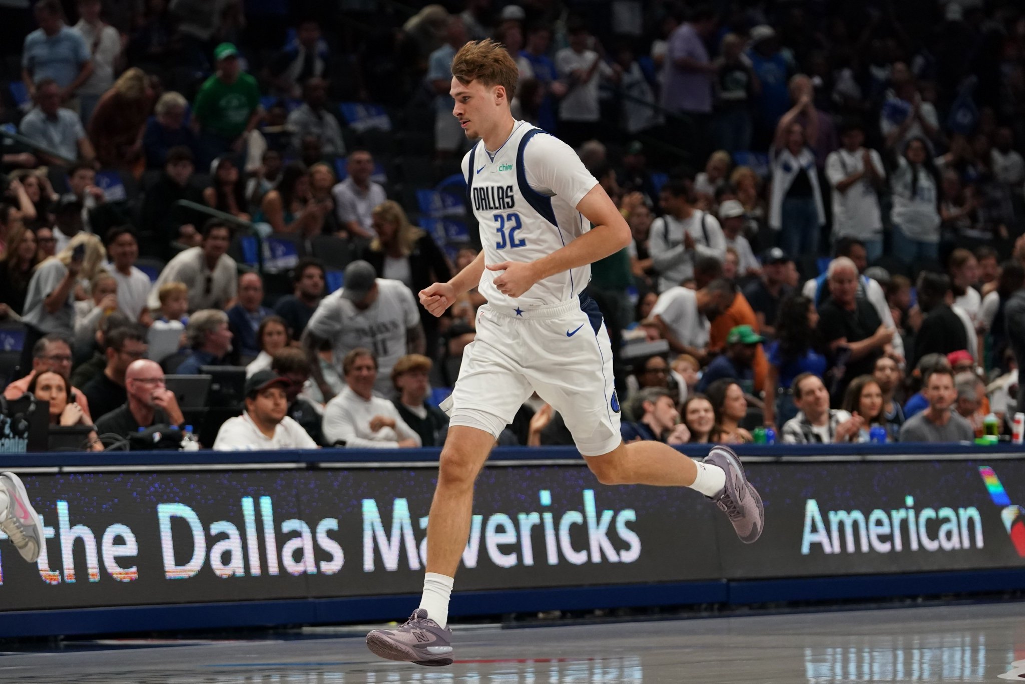 18岁335天!弗拉格NBA首秀砍两双 历史最年轻球员