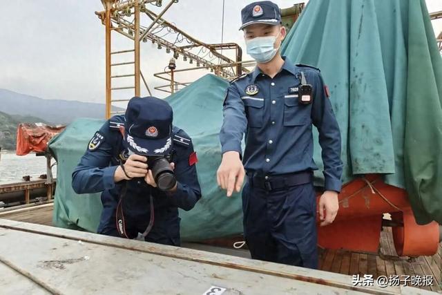 船員在公海因瑣事致同事死亡，6個(gè)月后跳海潛逃，被馬來(lái)西亞警方立案調(diào)查，中國(guó)海警跨境將其押解歸案