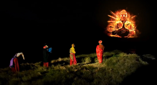 使用科视Christie Griffyn 4K50-RGB投影机投射于崖壁的生动佛像影像