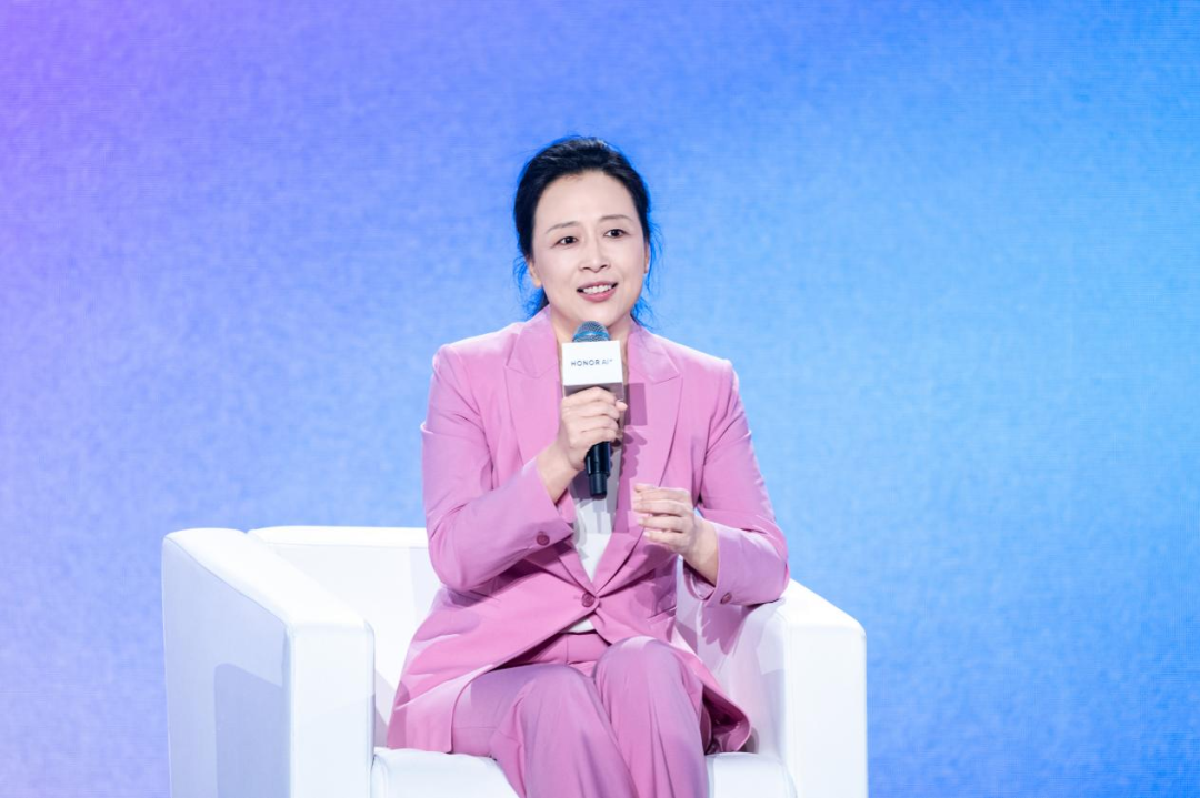 荣耀终端产品线总裁方飞｜图片来源：荣耀