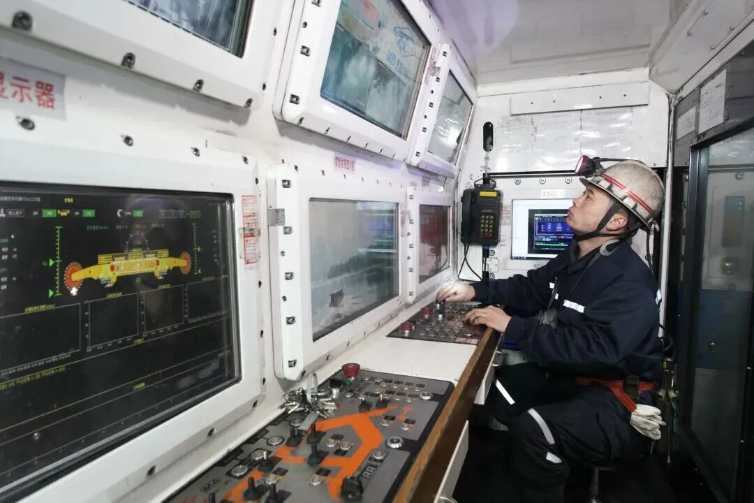 智能化建设之路，“稳”与“实”便是寺河矿的真实写照/图源：@寺河有象