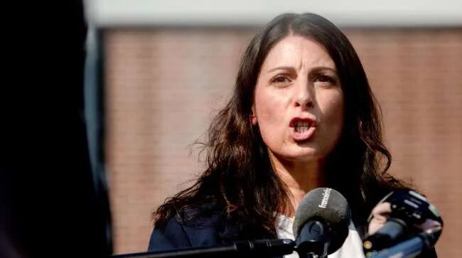 丹妮拉·卡瓦洛