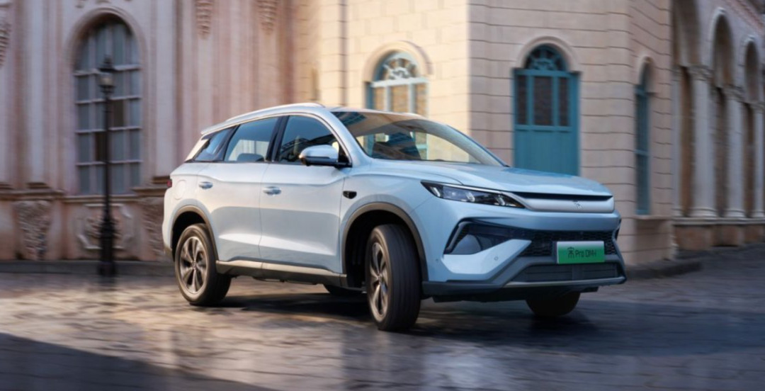 比亚迪AI辅助驾驶_秦L DM-i AI降油耗_比亚迪