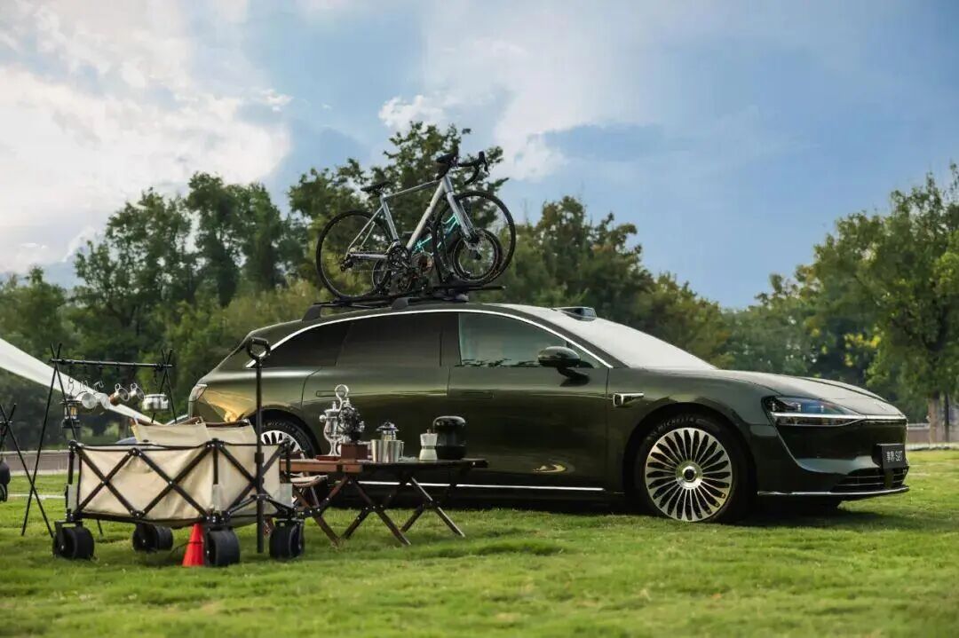 享界_享界S9T猎装车 鸿蒙生态旅行车 双动力架构1200km续航