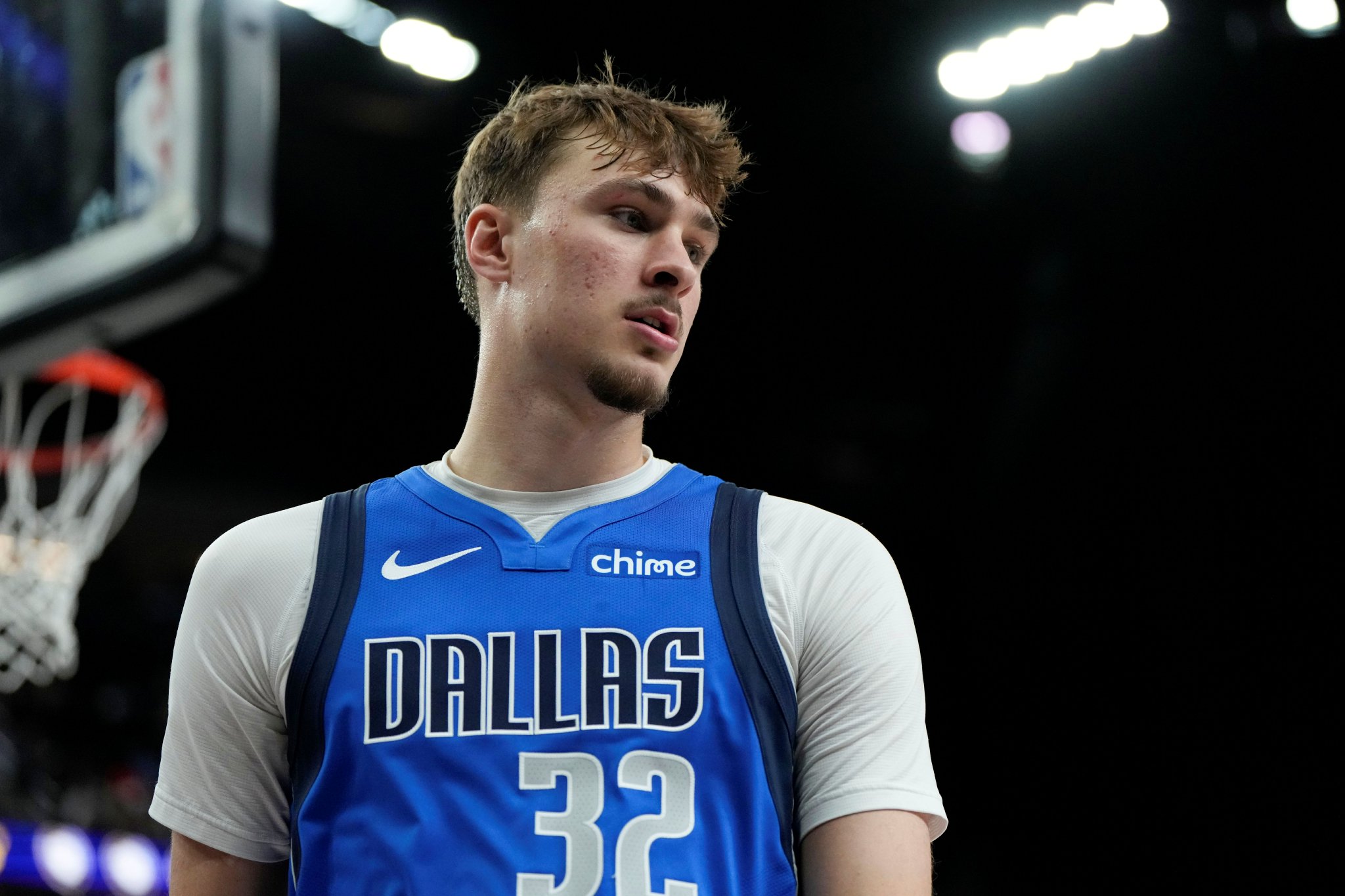 浓眉:弗拉格面对逆境应对得很棒 NBA赛季就像在坐过山车