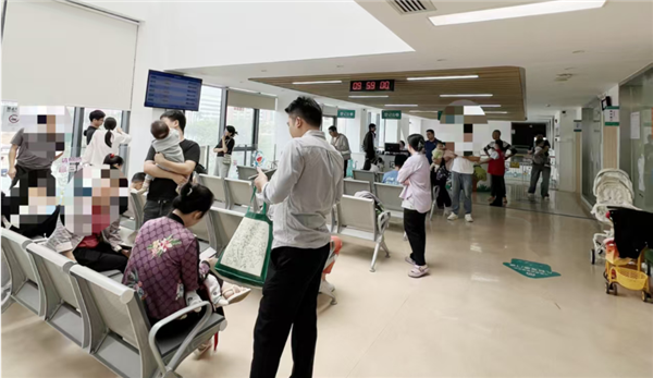 深圳某社区医院 财联社记者/摄