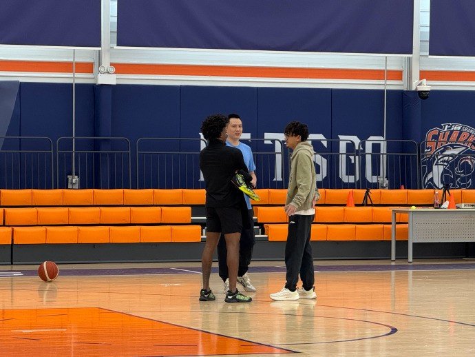 上海队记：古德温昨天傍晚已经到队 此次来沪主要是办手续