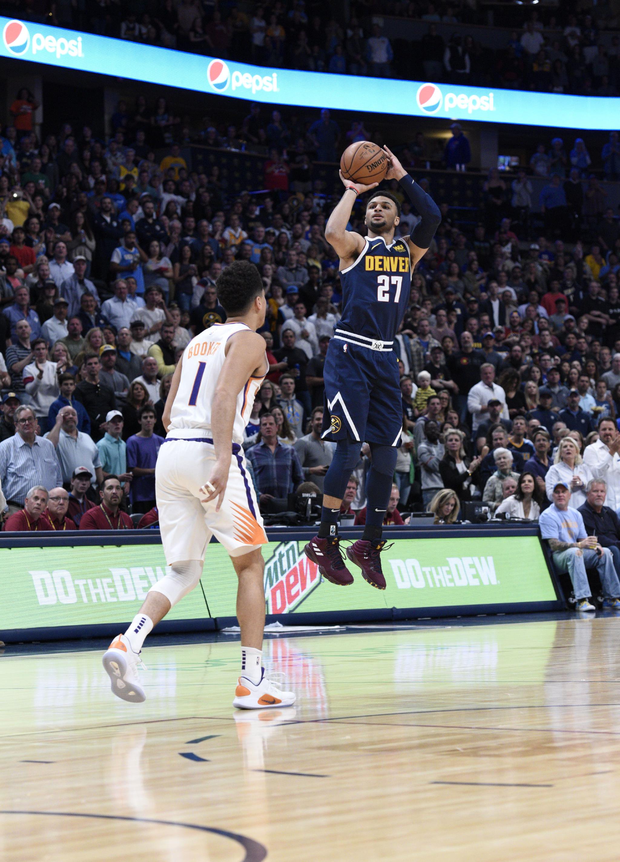 穆雷生涯对阵太阳20胜5负 胜率为对阵太阳25+次球员中最高