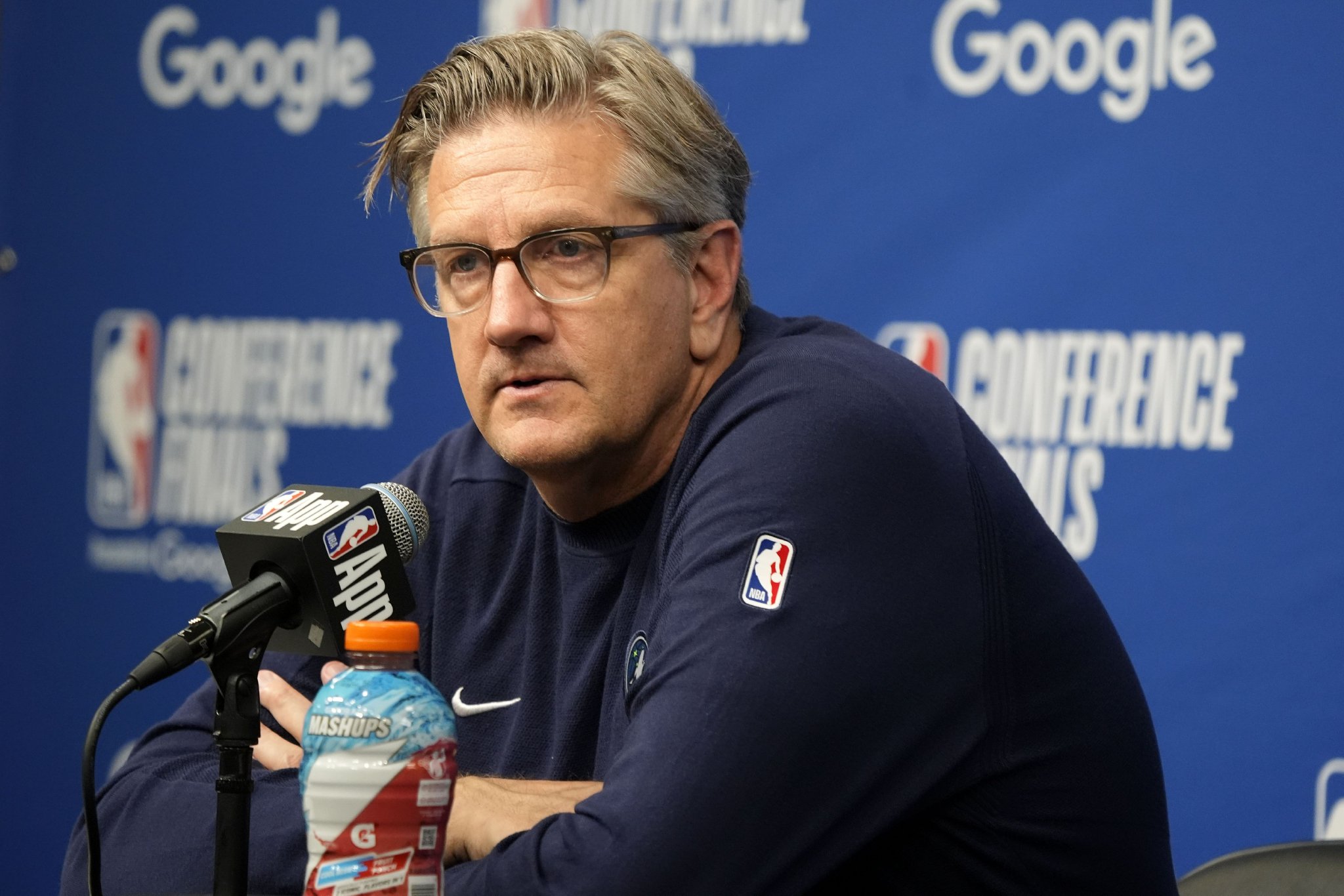 芬奇:兰德尔总能创造好的投篮机会 里德干的是脏活累活