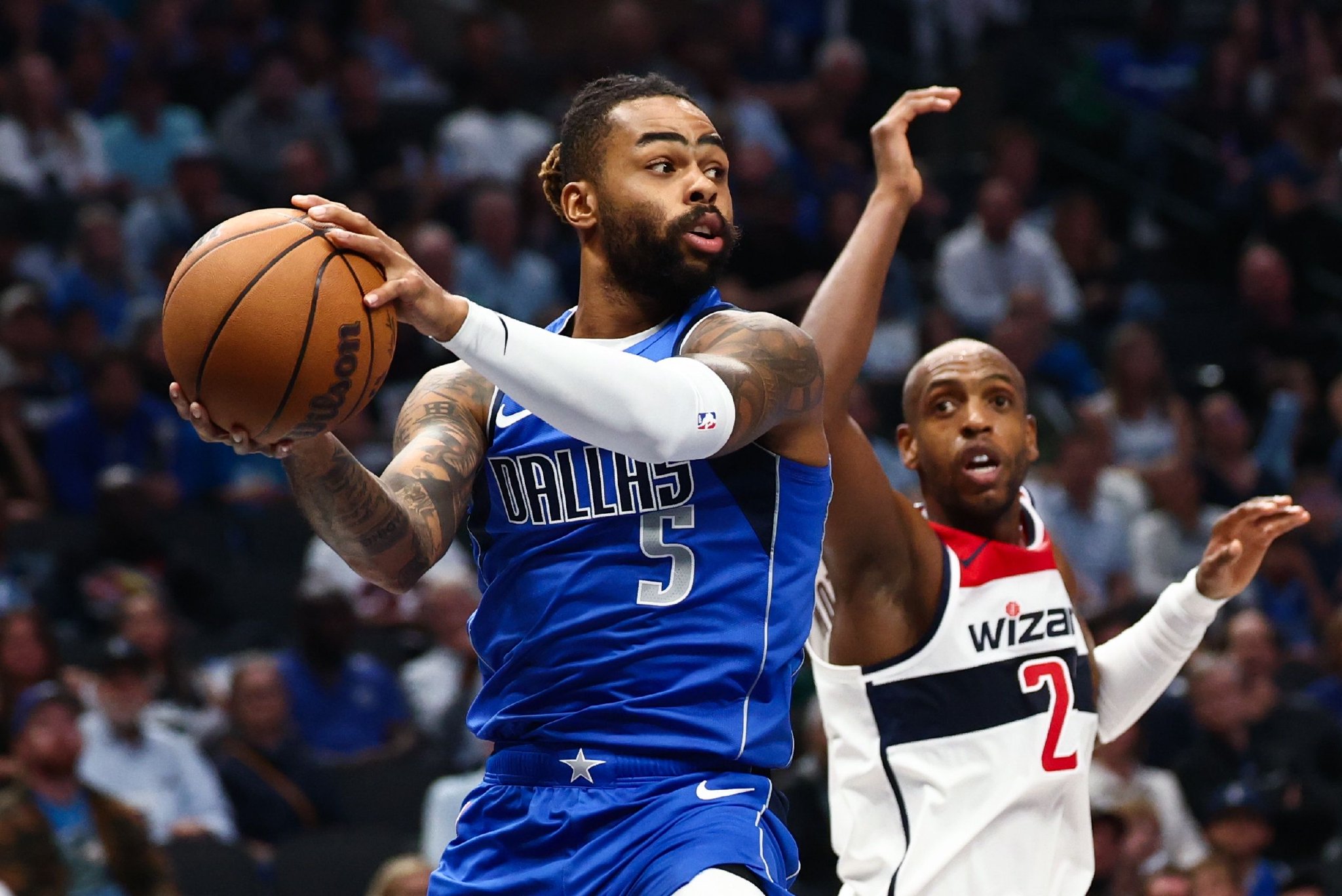 第三节39-25!拉塞尔:上半场我们失误太多了 不失误就能打开局面