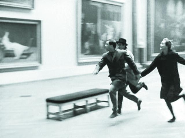 《法外之徒》剧照