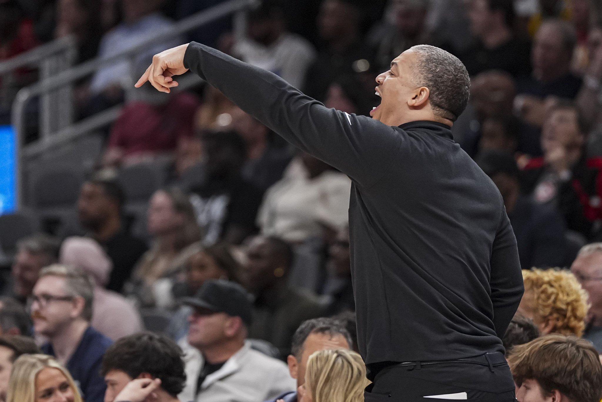 卢:将对手得分限制在98分是非常好的表现 但三分33中6没法赢球