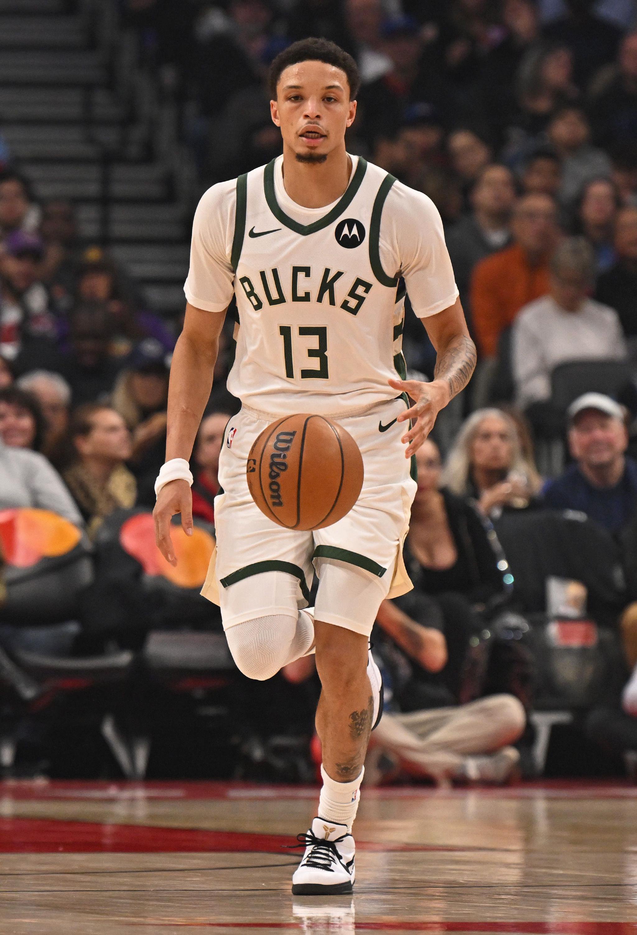 记者:罗林斯在进攻端进步了不少 特别是投射水平似乎日趋稳定