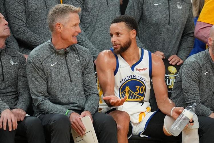 什么赛程让库里直呼变态?勇士4天3赛成常态 9天内6连客地狱难度