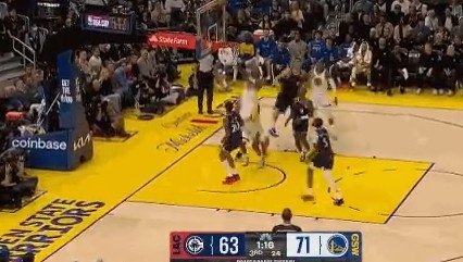 里程碑!巴特勒切入禁区补篮拿到个人生涯16000分