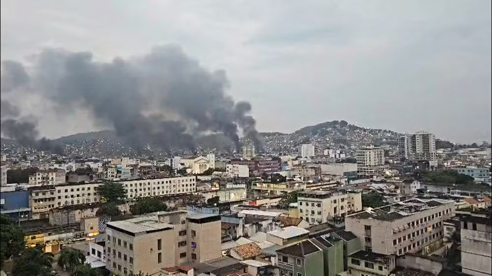 巴西里约警方开展大规模剿匪行动 击毙至少56名嫌疑人