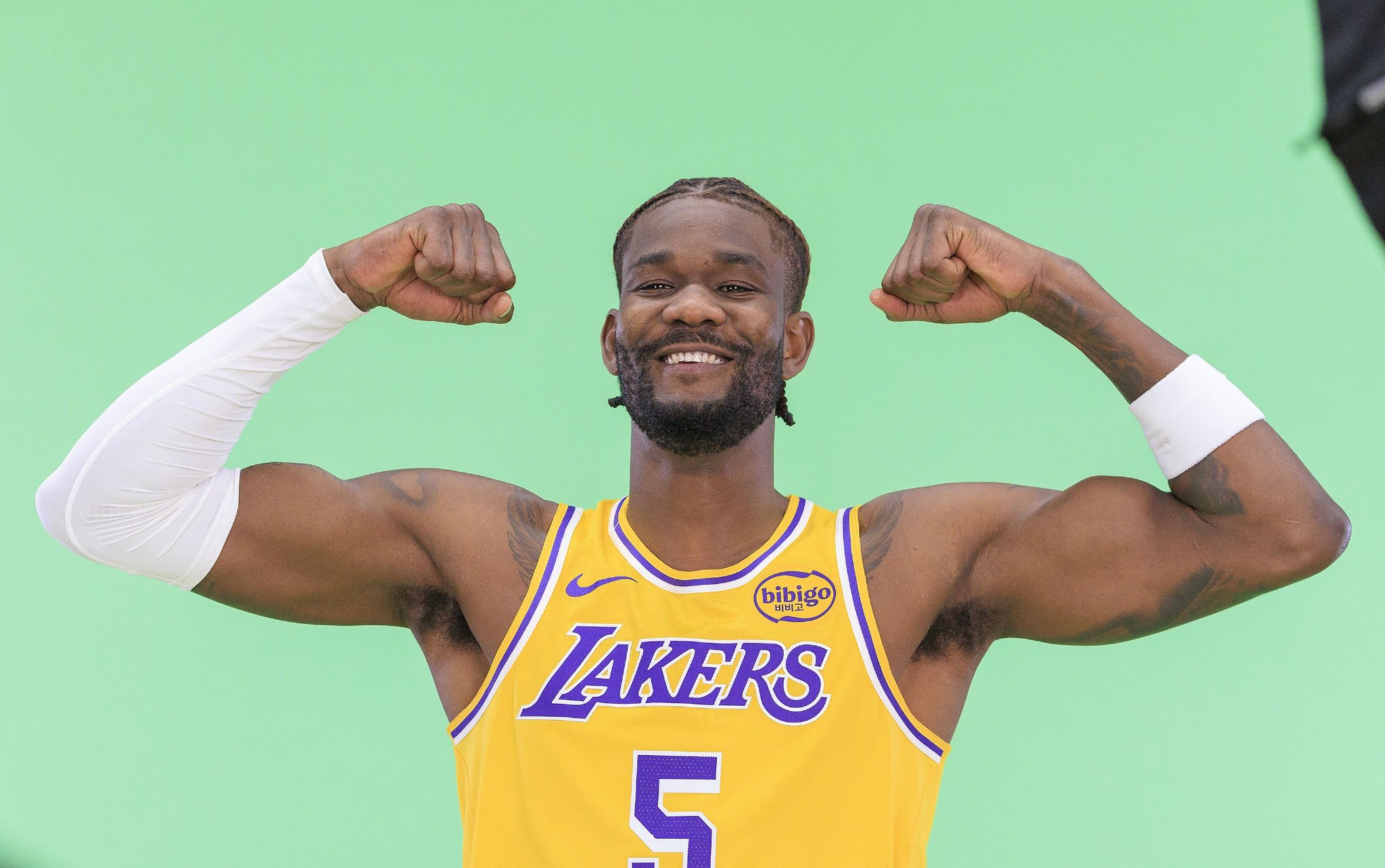 可惜上赛季没你!艾顿两场VS戈贝尔场均16+9 后者仅5.5+6.5