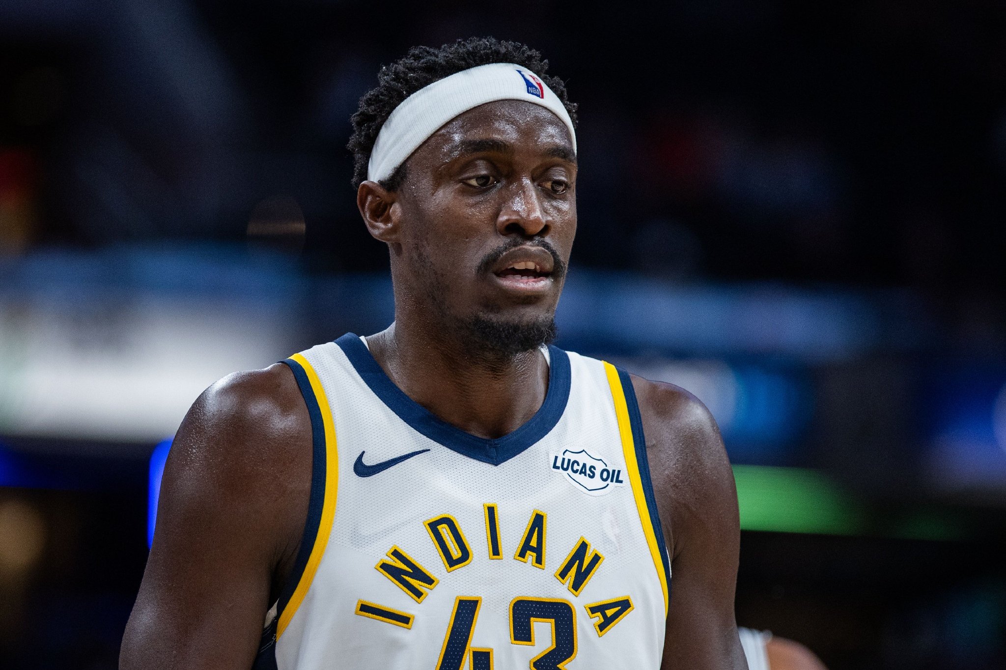 独木难支!西亚卡姆23中9&罚球12中7拿到27分13板3助2断