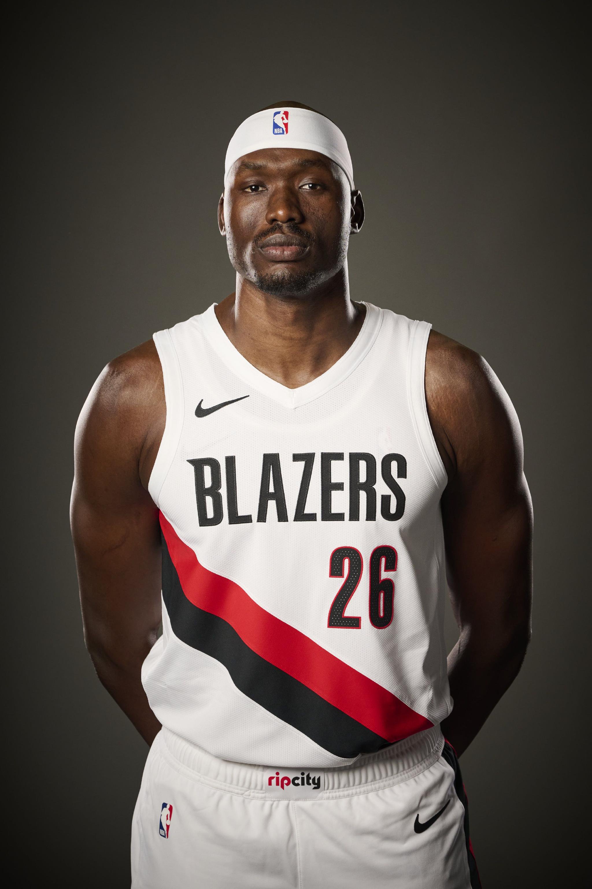 三分6中3!里斯上场前你对他说了什么?斯普利特:出手投篮