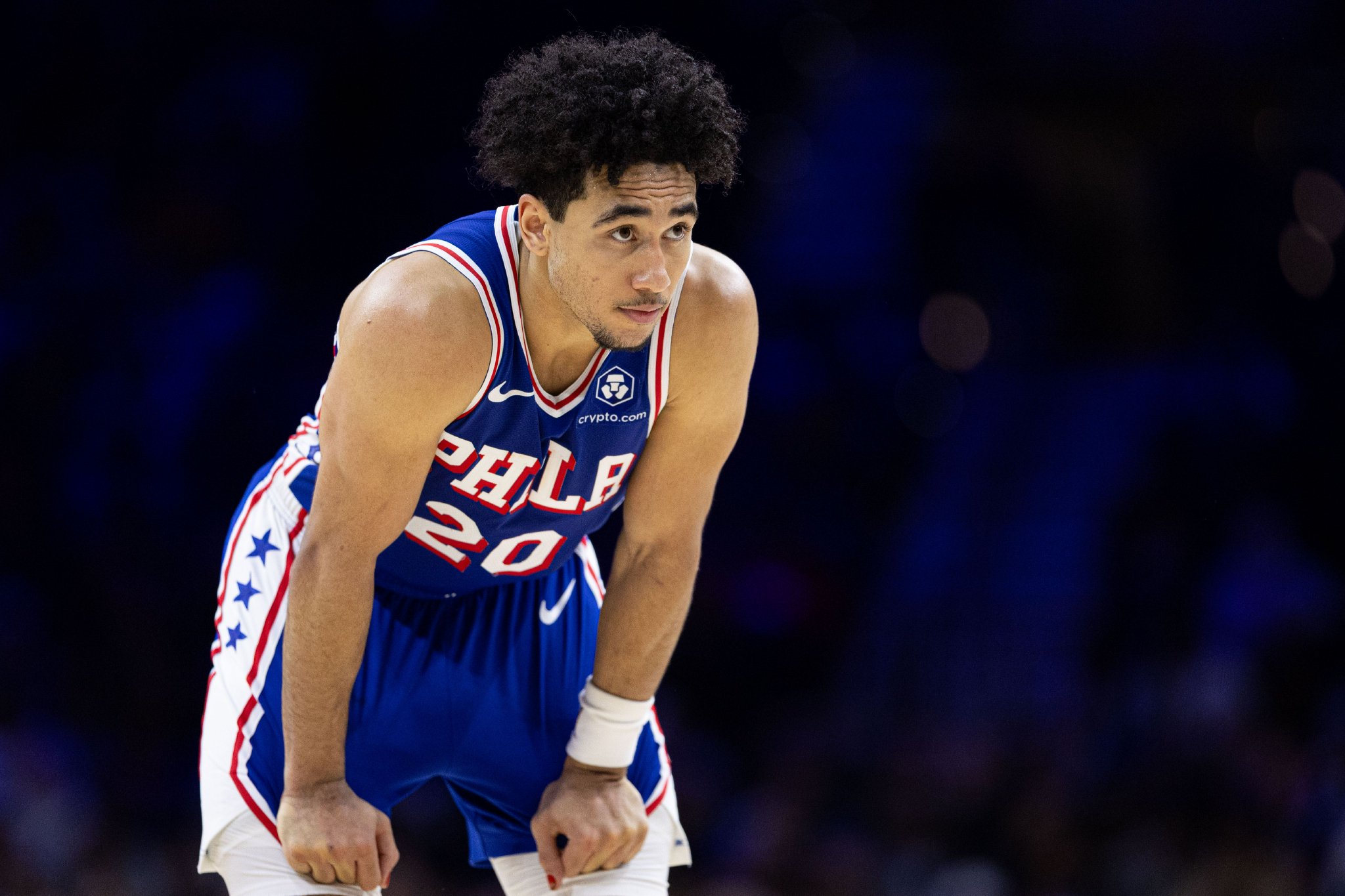 拇指韧带撕裂!纳斯:麦凯恩现在能投篮 训练状态相当不错