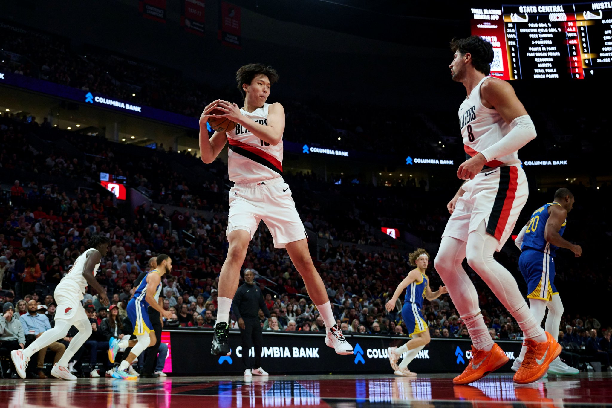 强度拉满!开拓者赛季前5场全队抢断数皆上双 近10年来第三队