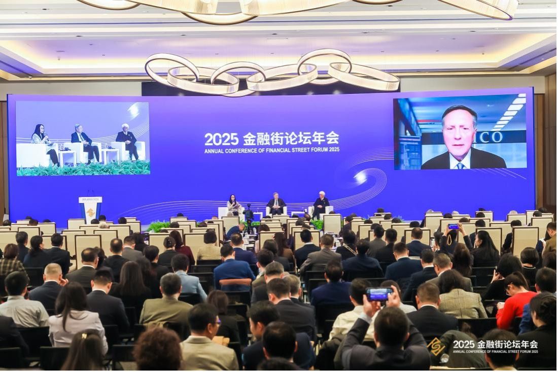 美國聯(lián)邦儲備委員會前副主席理查德·克拉里達(dá)。主辦方供圖。