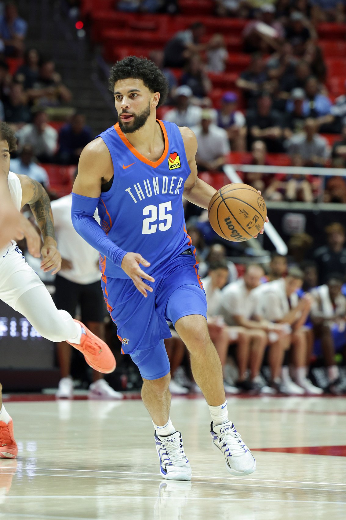 卡森-华莱士：阿杰伊-米切尔一直在得分 他打得太猛了