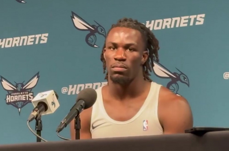 黄蜂新秀赛恩-詹姆斯:我们几名新秀能一起在场上打球的感觉很棒