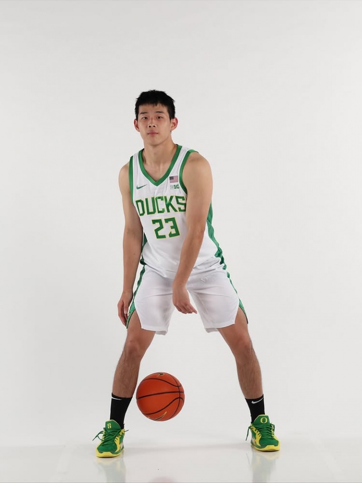 6投1中！媒体人：林葳被双人包夹&挤掩护去拼命防守 克制了出手数