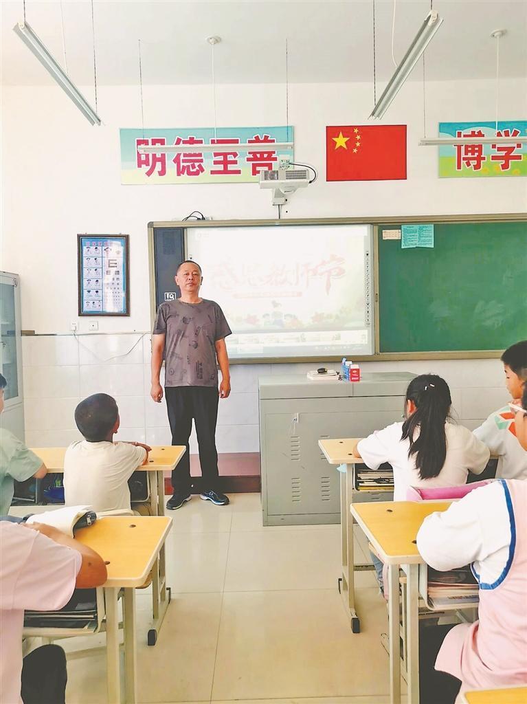 dede系统怎么安装详细步骤 dede插件和留言板怎么安装和设置