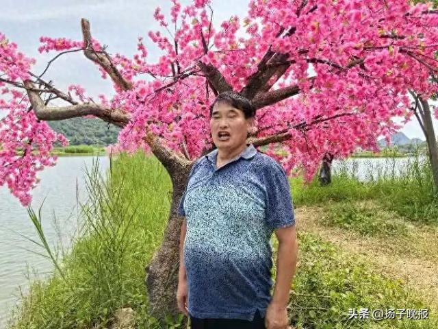 “大衣哥”被网暴案宣判，女子4年剪辑数百条侮辱视频被判6个月，目前已羁押！“大衣哥”最新发声：从未想过直播带货，也没入驻任何账号