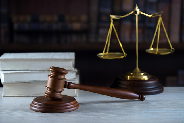 订婚未按时给女方送36万彩礼，男子与家人争执后轻生溺亡 父母索赔20万一审判了