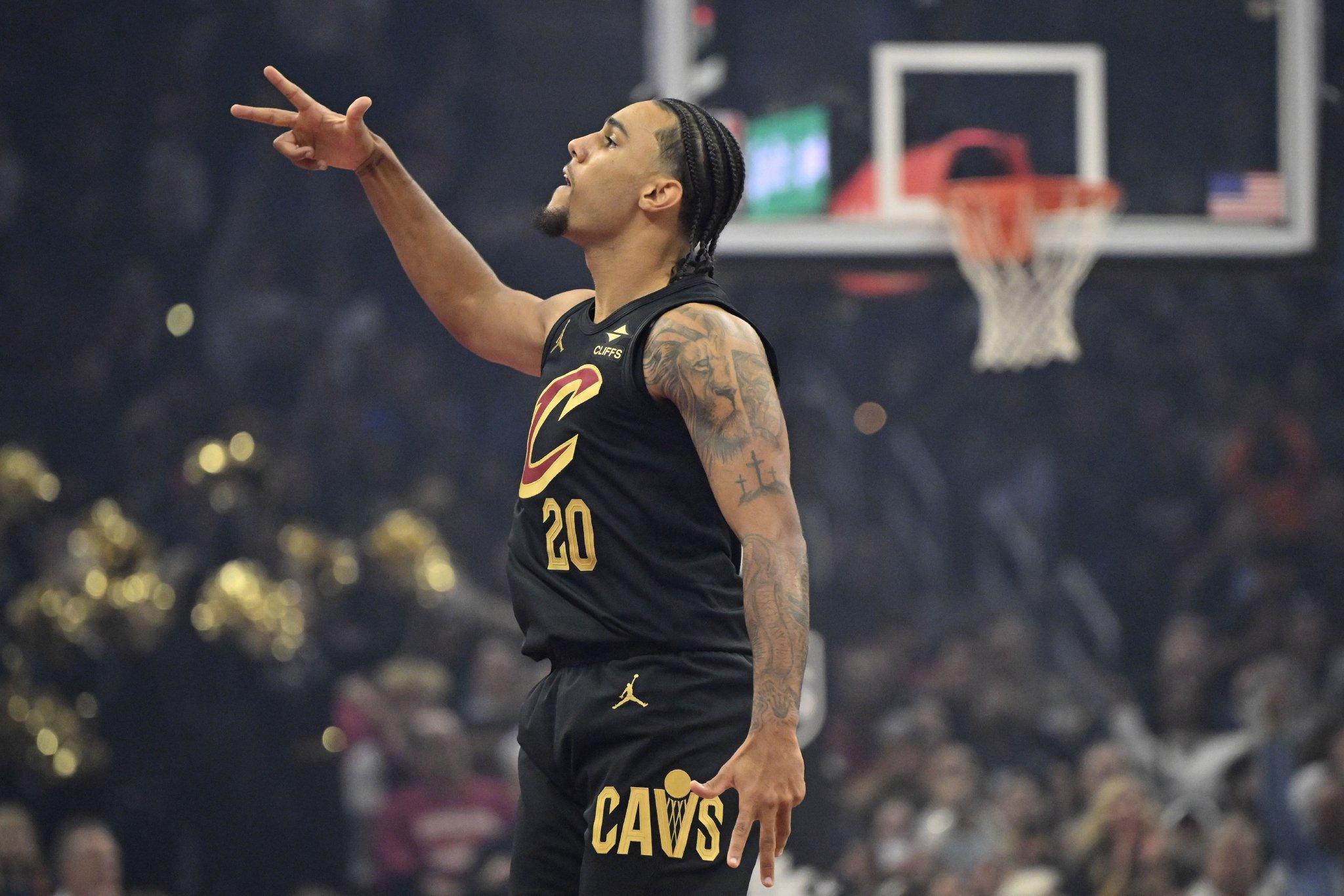 米切尔：泰森值得所有人的掌声 他一直在摸索进步现在越来越棒