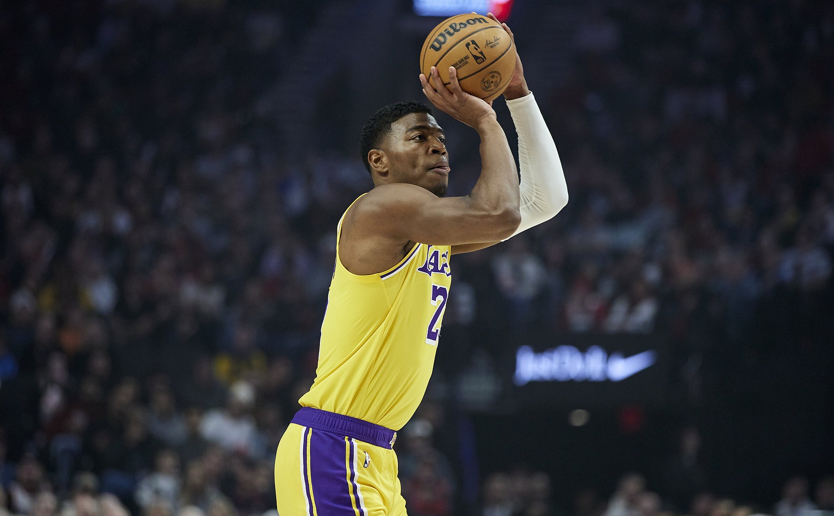 出手就有！八村塁首节3中3&三分2中2拿到8分 另有1篮板