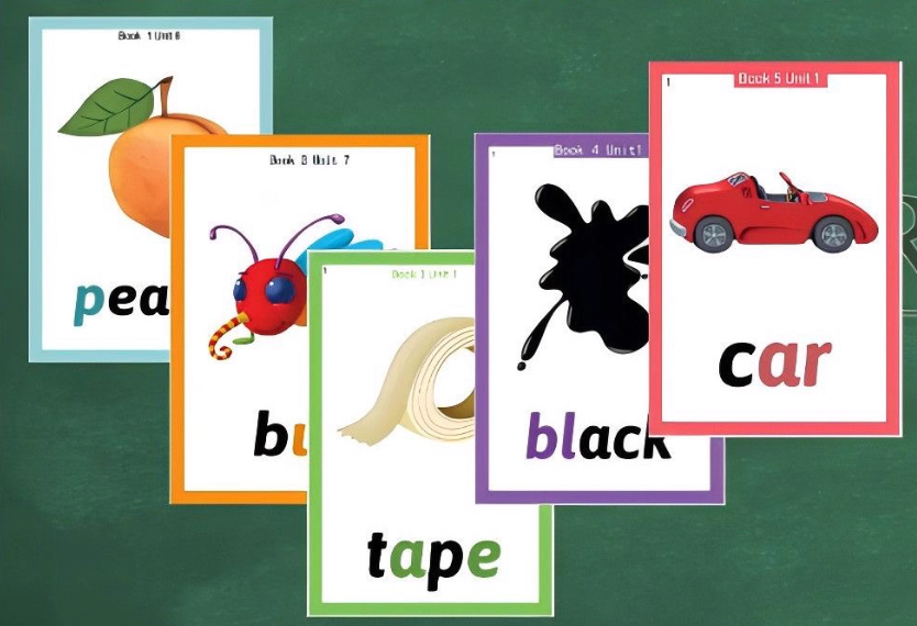 学英语时，常常用到的纸质单词闪卡。