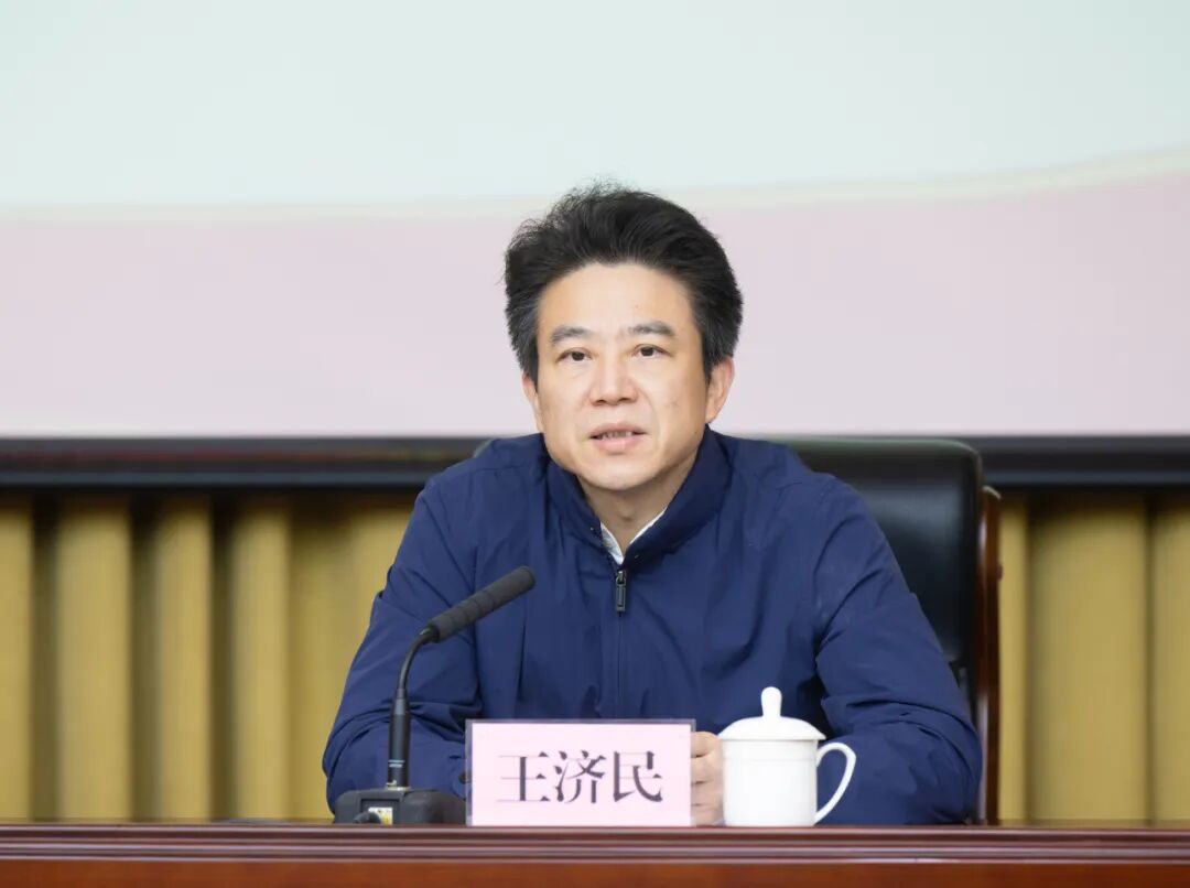 郄英才主持召开市委理论学习中心组(扩大)学习会|郄英才_新浪财经_新浪网
