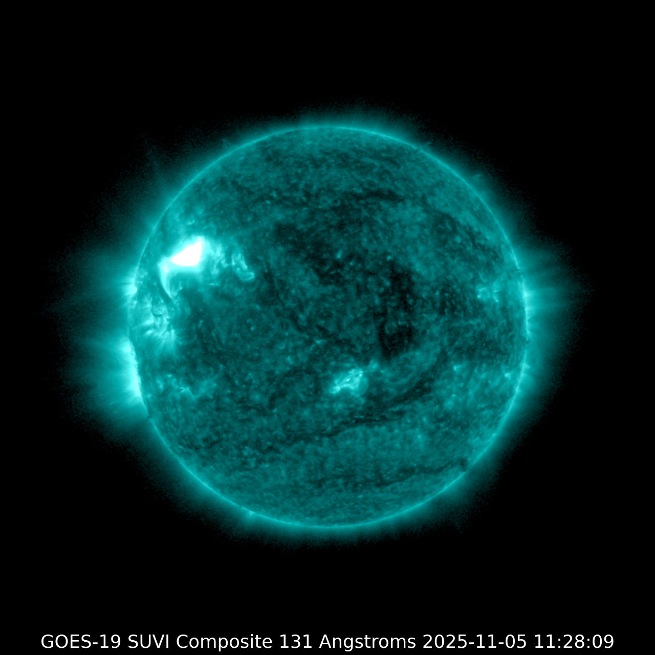 △图中圆盘区域为131埃波段下的太阳，左侧偏上的白色高亮区域便是太阳耀斑