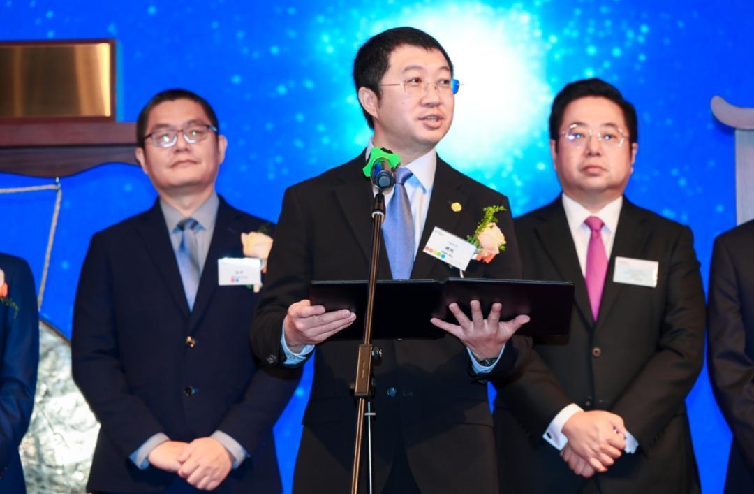 文远知行创始人兼CEO韩旭在港股上市仪式上发言