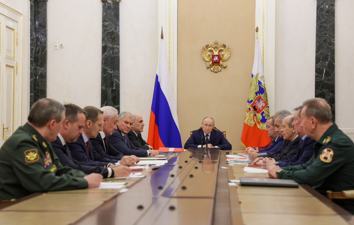 俄防长称俄必须做好“进行全面核试验”准备，以应对美方重启核试验计划，普京发声