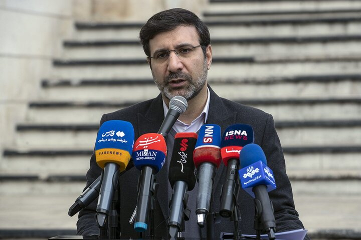 微博:美团现金券-伊媒：伊朗宪法监护委员会批准从国家货币里亚尔中“去掉4个零”的计划