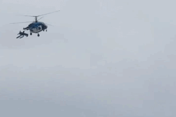 △直升机坠毁前画面