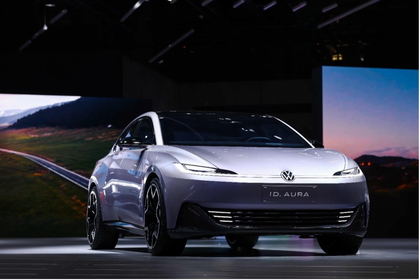 大众集团展台上的概念车型 ID.AURA｜图片来源：大众集团