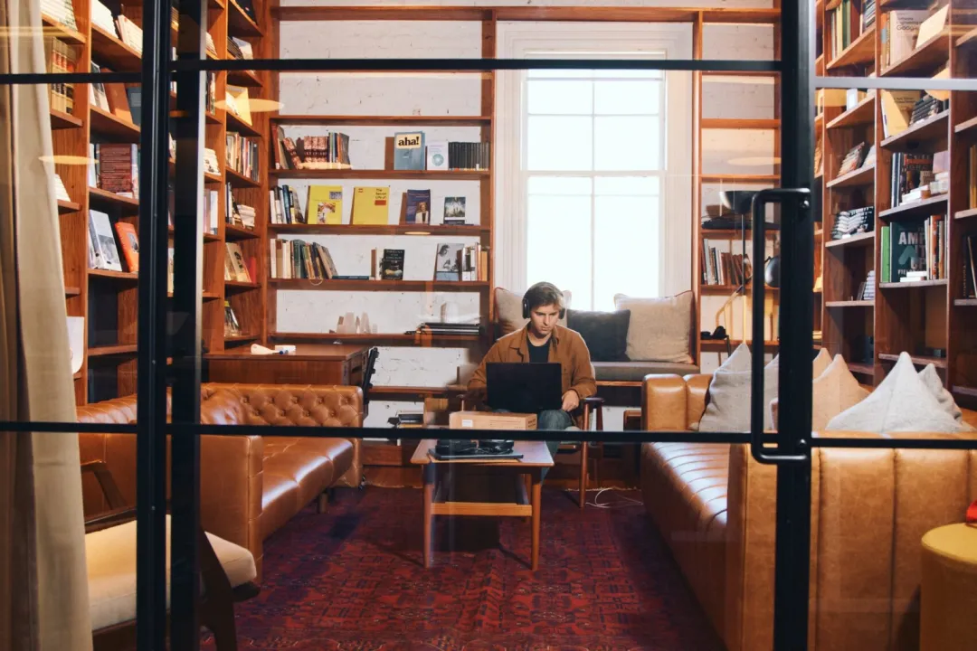 Cursor 办公室｜图源：Colossus