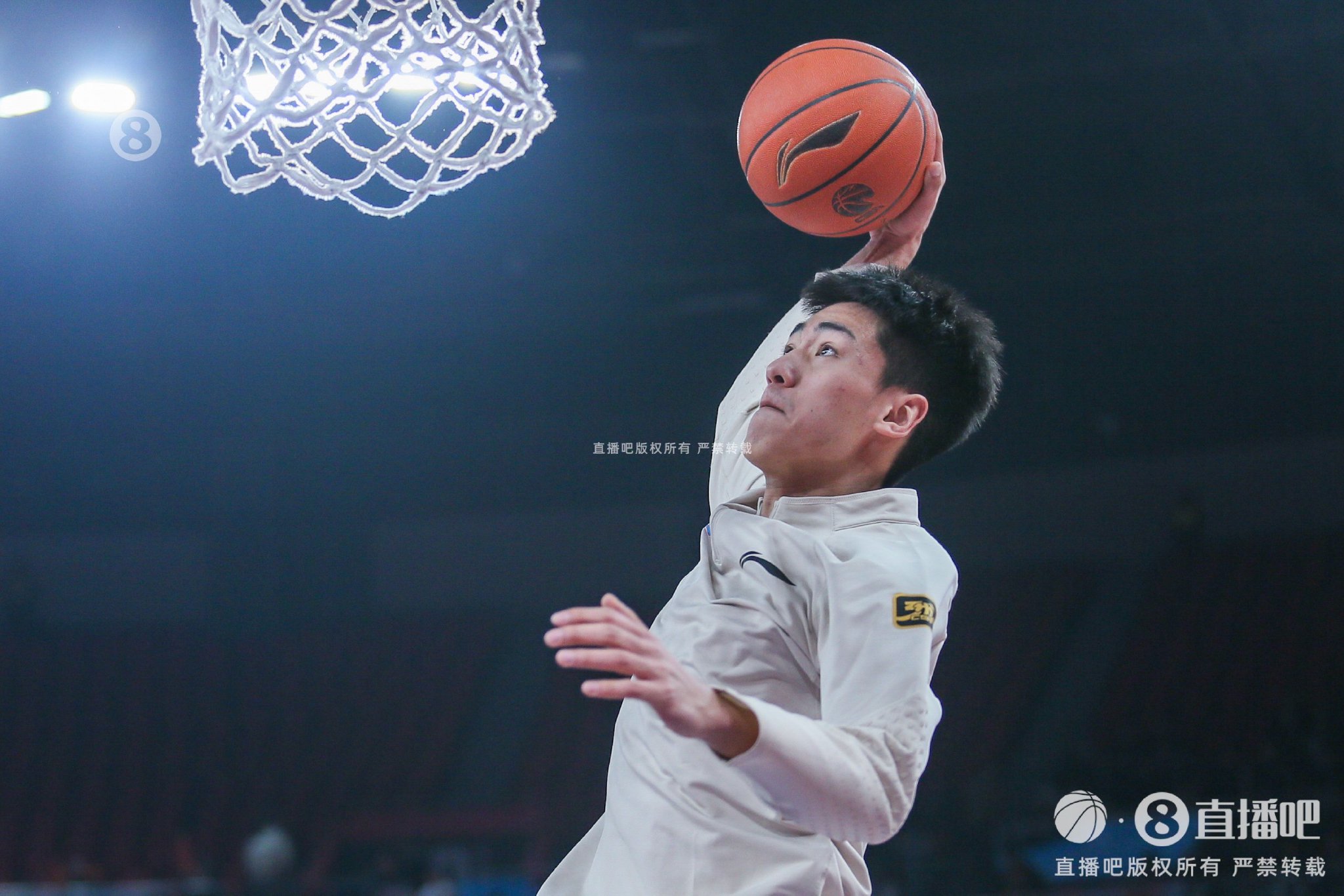 炸裂输出！刘金雨21投14中&三分11投7中爆砍41分7助4断