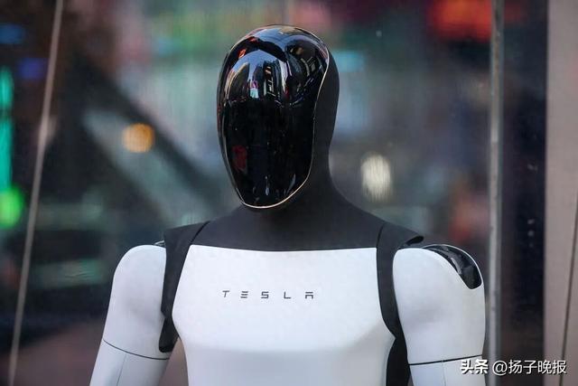 特斯拉“擎天柱”机器人。图源：VCG